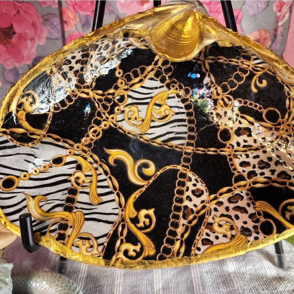Decoupage clam shell - Picture 2 of 7